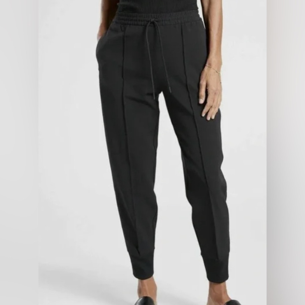Athleta Endeavor Joggers Pants Women's 16 Bottom Athletic Pleated $109 NEW ✅
